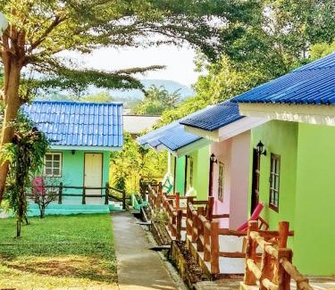 Ranong House | Budget-Friendly Stay at Dahla House Ranong with Dining Options