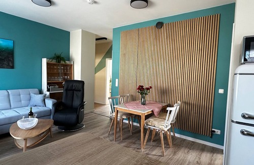 Dahlen Apartment | Dahlen vacation apartment with family-friendly garden