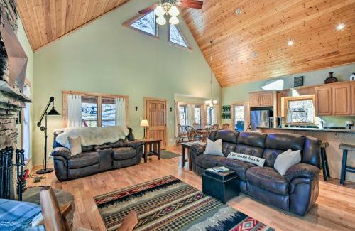 Dahlonega House | Cozy Dahlonega Cabin with Hot Tub, Near Downtown Fun!
