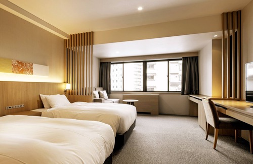 Noboribetsuonsencho House | Relax at Dai-ichi Takimotokan: 4-Star Spa and Pool Retreat