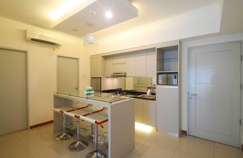 Kebon Sirih Apartment | Cozy 2BR Apartment with Pool & Breakfast in Kemang, Jakarta