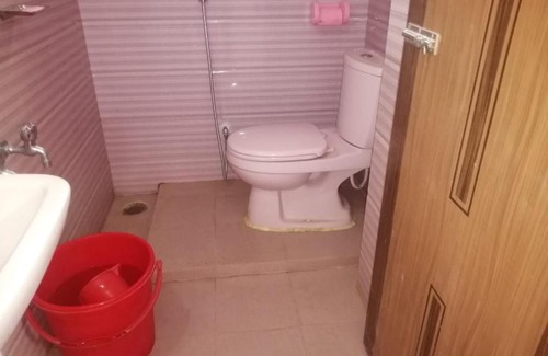 Mirpur Apartment | Cozy Daily Room Rentals in Mirpur - Pet & Child Friendly