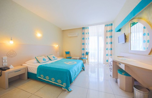 Kiris Resort | Daima Biz Hotel: Family-Friendly Stay with Aquapark Access