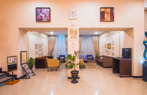 Padang Hotel | Discover Daima Hotel Padang: Family-Friendly with Pool & Spa