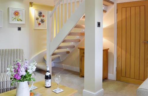 Five Oak Green House | Kid-Friendly Holiday Homes in Matfield, UK - 10/10 Rated