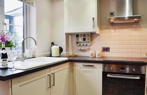 Five Oak Green House | Kid-Friendly Holiday Homes in Matfield, UK - 10/10 Rated