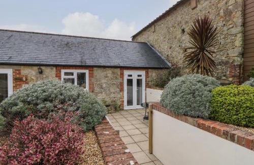 Newport House | Family-Friendly Dairy Cottage - 4 Star, Guest Rated 10/10
