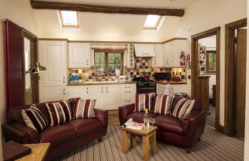 Woodmansey Cottage | Cozy Dairy Cottage: Family-Friendly Getaway for 4