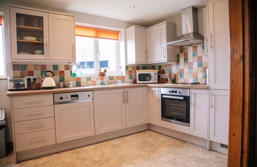 Malpas Cottage | Discover Dairyman's Cottage: Family-Friendly Rural Retreat