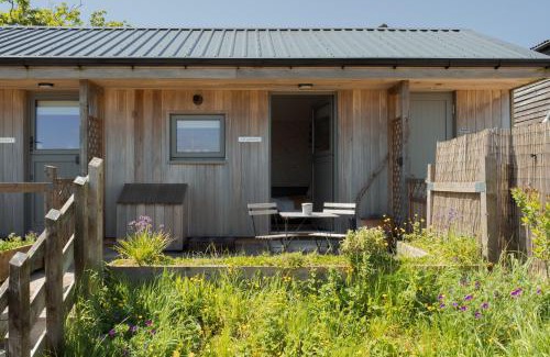 Hebden Bridge House | Pet-Friendly Daisy Bank Camp with Exceptional Guest Ratings