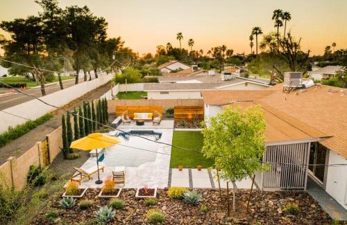 Camelback East House | Modern Home with Pool & Game Room - Daisy by AvantStay