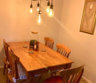 Child Okeford House | Pet-Friendly Retreat at Daisy Cottage - Guest Rated 9.5/10