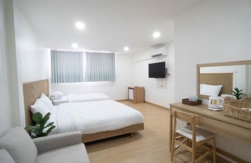 Nan House | Cozy Daisy Home & Cafe Nan: Ideal for Family Stays