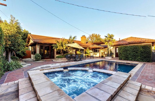 Wrigley Villa | Paradise Awaits at Daisy Paradise Villa - Top Amenities & Service