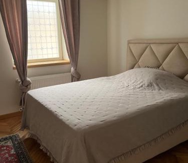 Uzice Apartment | Daisy