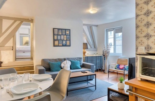 Quartier Vieux Marche-Cathedrale Apartment | Daisy : Un charmant appartement près de la Place du Vieux Marché