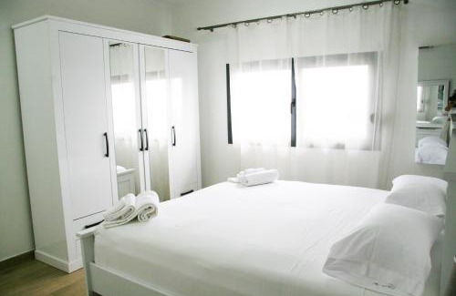 Pointe des Almadies Apartment | Oceanfront Apartment with Pool - DAKAR by DAYS