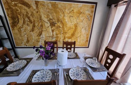 Dakar Apartment | Guest Rated: DAKAR REGAL HOME with Breakfast & Kids' Amenities