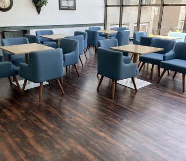 Minot Hotel | Budget-Friendly Dakota Inn with Pool and Hot Tub Access