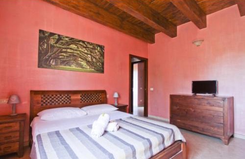 Zona LIII Tomba di Nerone Apartment | Discover Dal Centurione: 4-Star Pet-Friendly Retreat