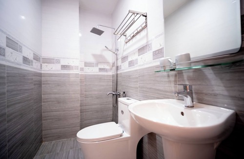Da Lat Hotel | Comfortable Stay at Dalat Blanc Hotel 2 with Unique Amenities