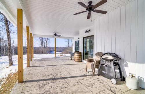 Burkesville House | Cozy Dale Hollow Cottage with Lake Views and Covered Porch