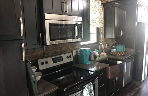 Albany Apartment | Guest Rated 10/10: Dale Hollow Lake Apartment in Albany, KY