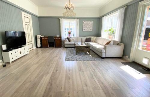 Tokke Villa | DALEN: Cozy Two-Bedroom Retreat with Garden & Central Access