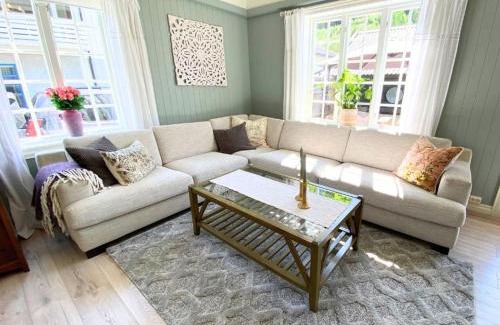 Tokke Villa | DALEN: Cozy Two-Bedroom Retreat with Garden & Central Access