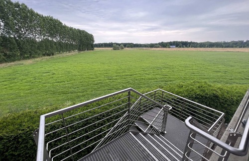 Luedinghausen Apartment | Discover Dalhaus Farm: Pond View with Family-Friendly Perks