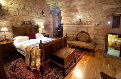 Bonnyrigg Hotel | Indulge at Dalhousie Castle Hotel & Spa - 4-Star Retreat