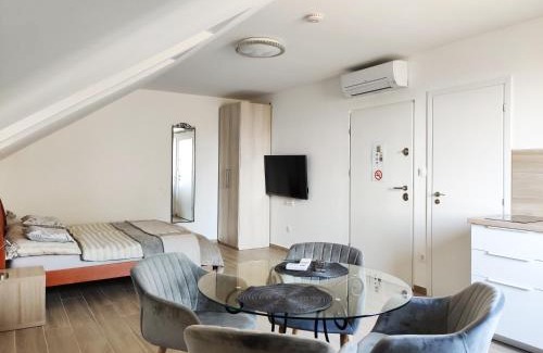 Szentendrei Apartment | Discover Dali Apartment Szentendre: Highly Rated & Family-Friendly