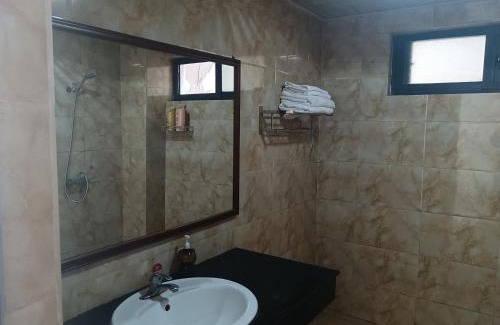 Dali Ancient Town House | Budget-Friendly Dali No52 Inn: Pet and Child Friendly Stay