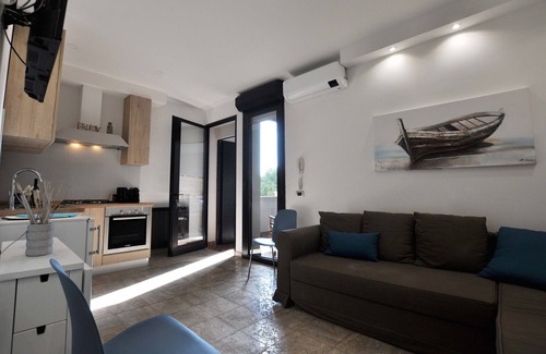 Lugana Apartment | Comfortable Stay at Dalila's Apartment with Breakfast and Kitchen