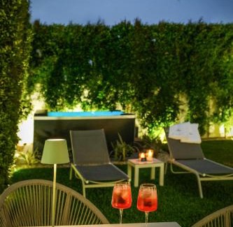 Acquarica del Capo Bed & Breakfast | Experience Daline Holiday Rooms: Top-Rated Oceanfront Oasis