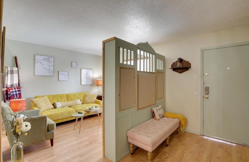 Knox - Henderson Apartment | Inviting Dallas Condo with Pool Access near Knox Street