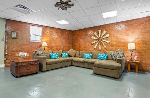 Downtown Dallas Apartment | Convenient Dallas Farmers Market Area Hotel in Downtown