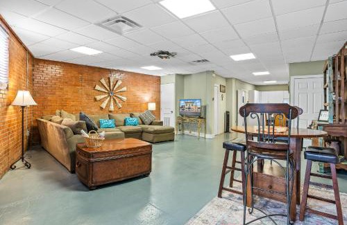 Downtown Dallas Apartment | Convenient Dallas Farmers Market Area Hotel in Downtown
