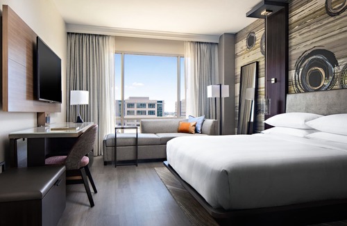 Legacy Park Hotel | Relax at the Dallas/Plano Marriott with Spa and Pool Access
