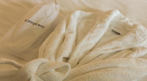 Dalmahoy Hotel | Explore Dalmahoy Hotel & Country Club with Pool and Ocean Views