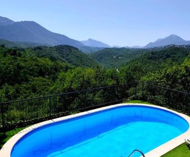 Slime Villa | Explore Dalmatian Green Peak: Pet-Friendly Oceanfront Retreat