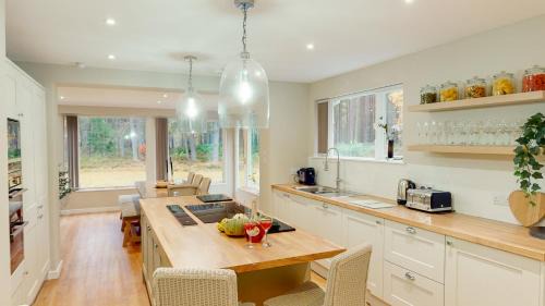 Nethy Bridge House | Dalnaglar: Highly Rated Stay with Family-Friendly Amenities