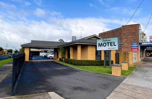 Terang Hotel | Discover Dalvue Motel: Family-Friendly with Breakfast Included