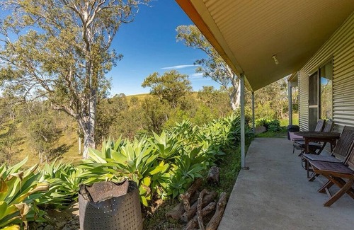 Bowman Farm Cabin | Pet-Friendly Dam It Getaway: 2-Bed Cabin with Spa & Pool