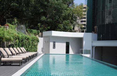 Sri Hartamas Apartment | Cozy Damas Suites with Pool and Family-Friendly Amenities