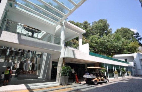 Sri Hartamas Apartment | Relaxing Damas Suites: Premier 1 Bedroom with Pool Access