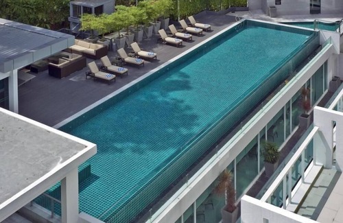 Sri Hartamas Apartment | Relaxing Damas Suites: Premier 1 Bedroom with Pool Access