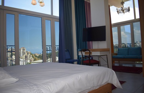 Zouk Mosbeh House | Beautiful Damask Rose Lebanese Guest House with Spa & Pool