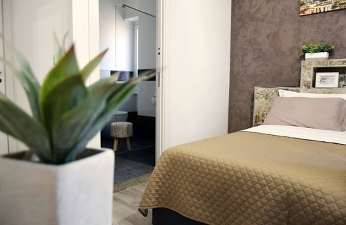 Quartiere XI Portuense Bed & Breakfast | Explore Damiva B&B in Trastevere: 10/10 Guest Rated Stay