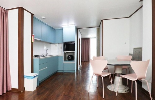 Pohang House | Cozy Damoa Pension: Family-Friendly with Breakfast & Kitchen